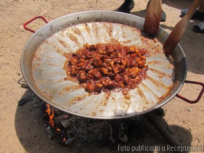 Paella campestre de peix i carn